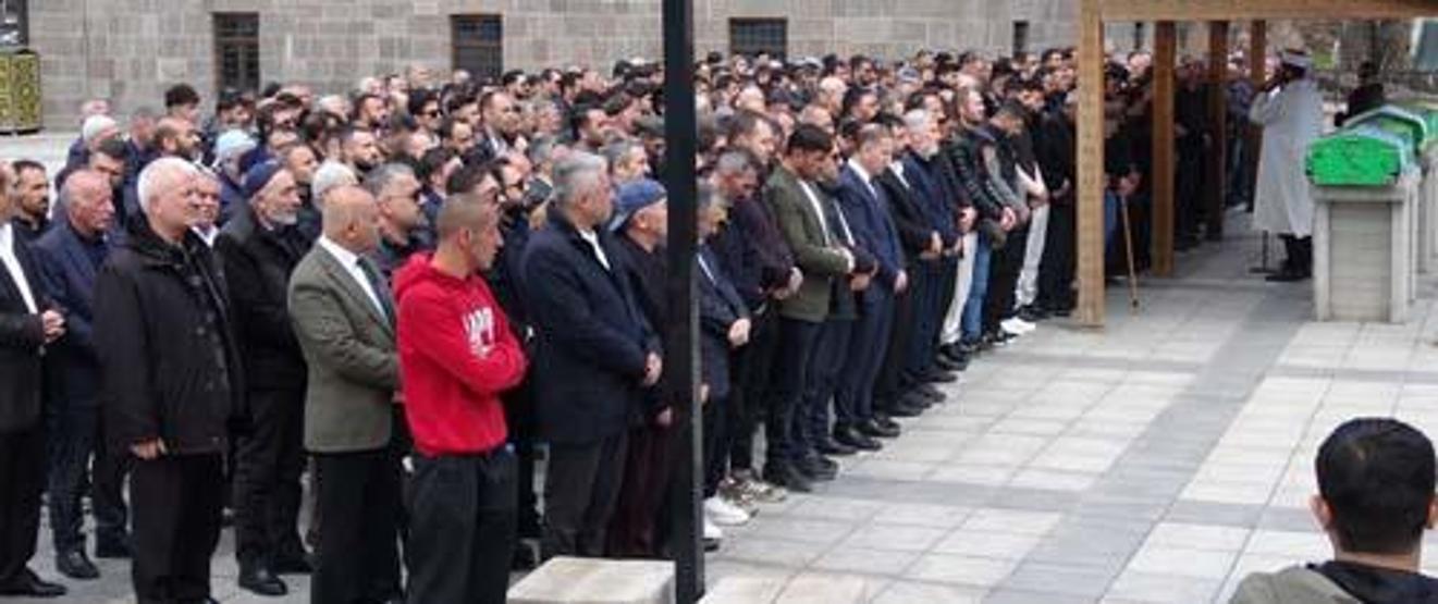 Kan donduran cinayet 24 yaşındaki Hatice toprağa verildi: Anneden yürek yakan feryat