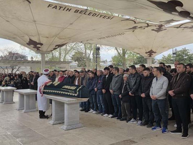Son Dakika... İstanbulda Kan Donduran Gece: Arkadaşı Elif Kıravı 15 Bıçak Darbesiyle Öldüren Oyuncu Sevil Akdağ “Hatırlamıyorum” Dedi