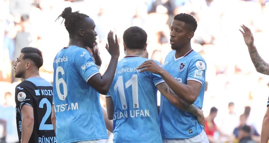 Simon Banza, Trabzonsporun gol yükünü sırtlıyor