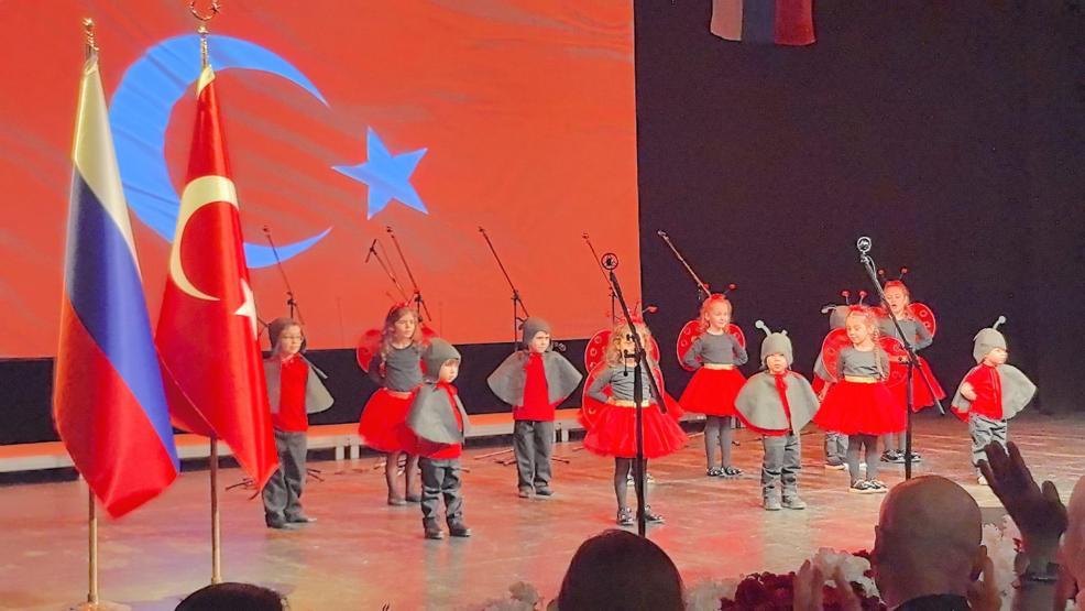 23 Nisan Çocuk Şenliği Moskova’da Coşkuyla Kutlandı