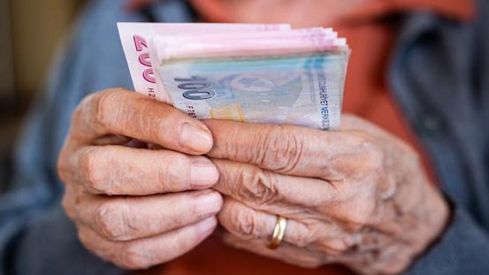 SON DAKİKA EMEKLİ ZAMMI HABERİ | SSK ve Bağkur emeklilerine yeni zam tablosu İşte kuruşu kuruşuna hesaplama...