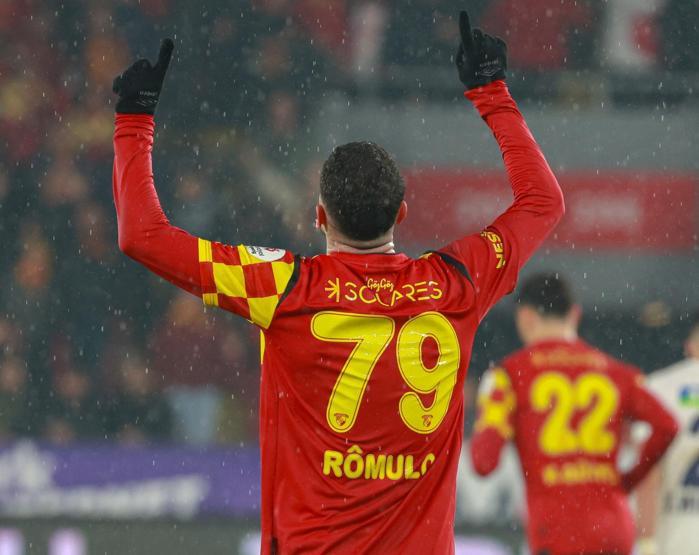 Transferin gözdesi Romulodan 25 gole katkı