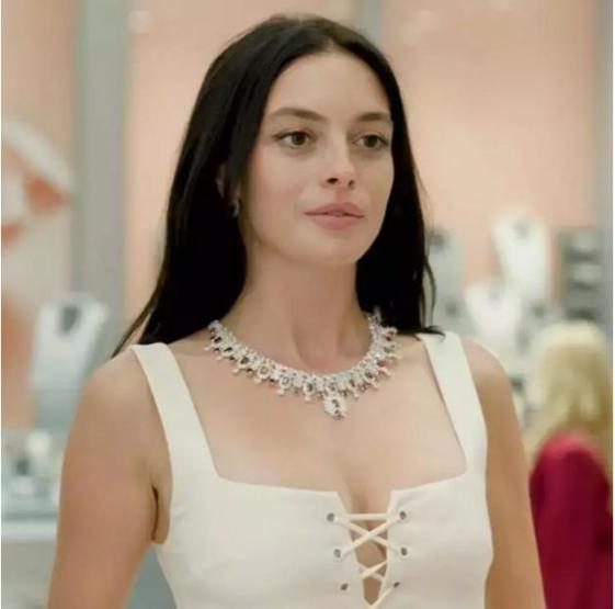 Adı sürekli partneri Aras Bulut İynemli ile anılan Melis Sezenden aşk açıklaması