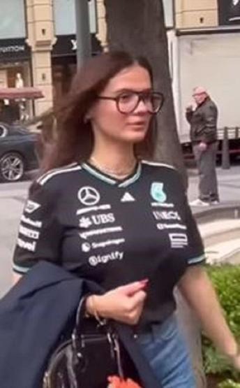 Devrim Özkan ile ayrılmıştı Galatasarayın yıldızı Torreira, yeni sevgilisi ile görüntülendi