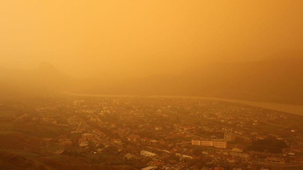 DİKKAT Meteoroloji bu bölgeleri işaret etti Kuvvetli sağanak, fırtına, toz taşınımı...