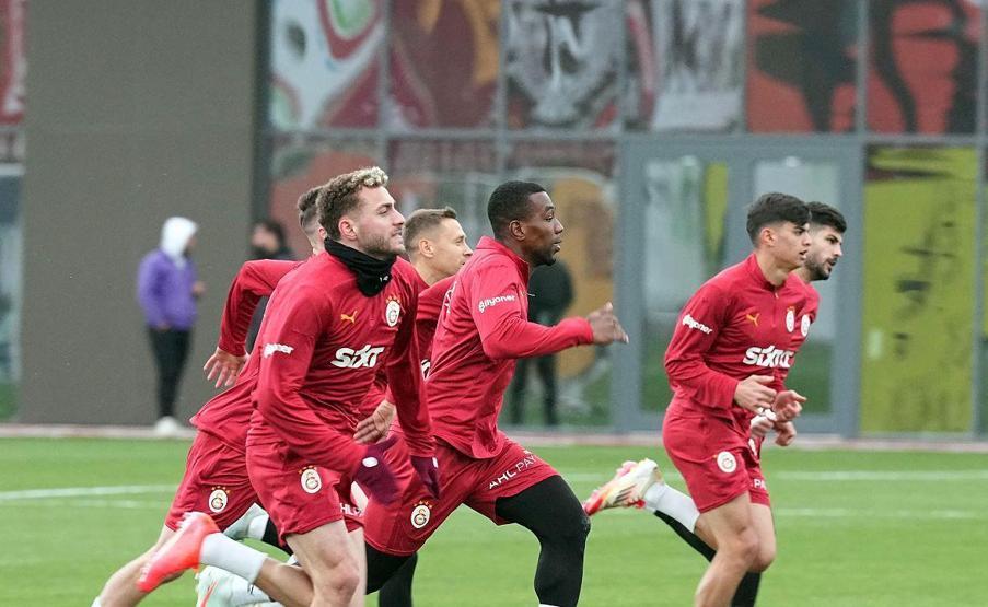 Galatasaray’da Sivasspor mesaisi sürüyor