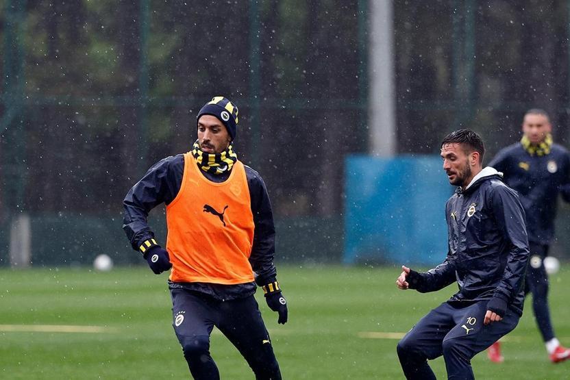 Fenerbahçe, Beşiktaş derbisi hazırlıklarına devam ediyor