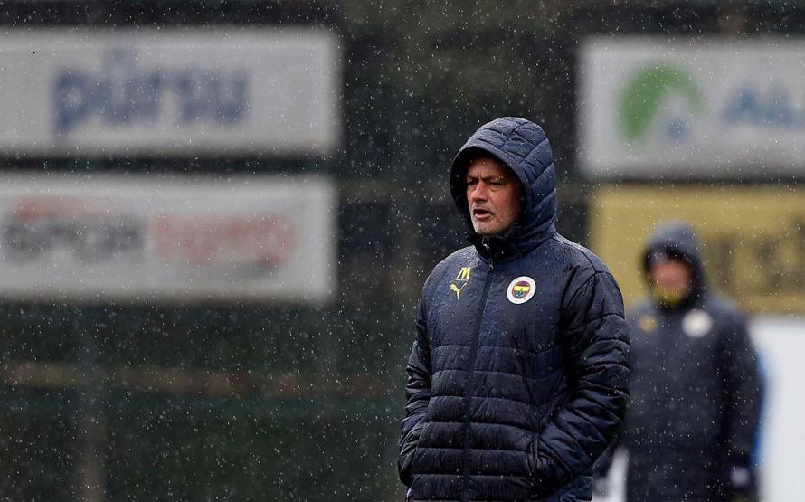 Fenerbahçe, Beşiktaş derbisi hazırlıklarına devam ediyor