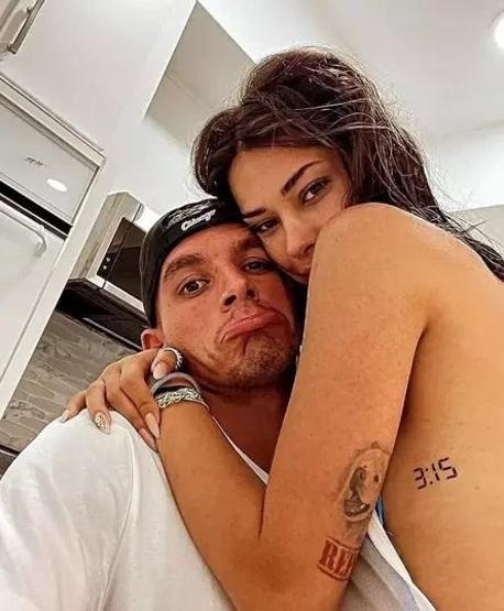 İŞ İLİŞKİSİ Mİ, AŞK MI Galatasarayın yıldızı Torreiranın yanındaki gizemli kadın bakın kim çıktı