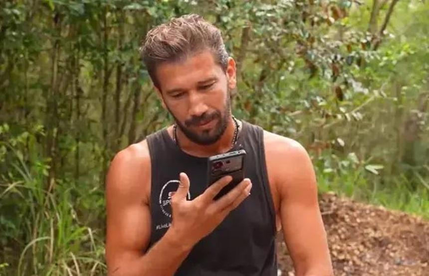 SURVIVORDAN ELENEN YARIŞMACI BELLİ OLDU Yiğit Poyraz - Volkan Çetinkaya düellosu nefes kesti İşte adaya veda eden isim...