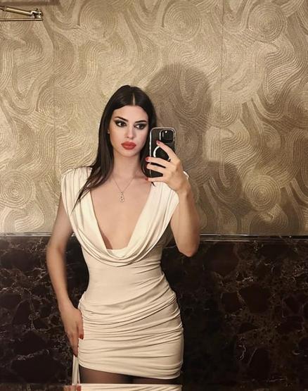 Defne Samyelinin kızı Derin Taludan çok konuşulacak videolu yanıt: Her evde ayakkabıyla dolaşılır