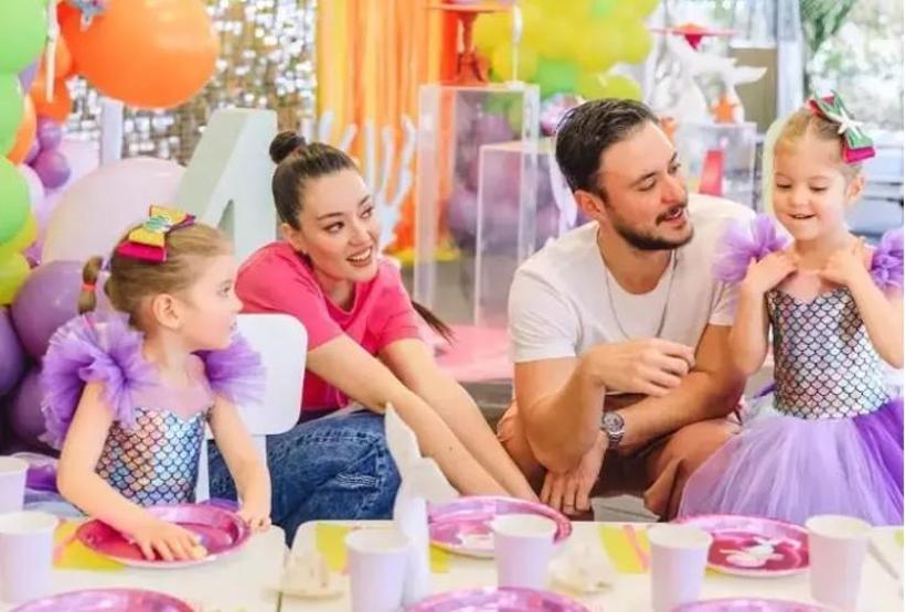 Pelin Akil ve Anıl Altanın boşanma işlemleri yaz sonuna ertelendi