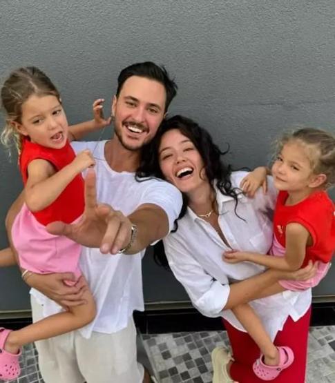 Pelin Akil ve Anıl Altanın boşanma işlemleri yaz sonuna ertelendi
