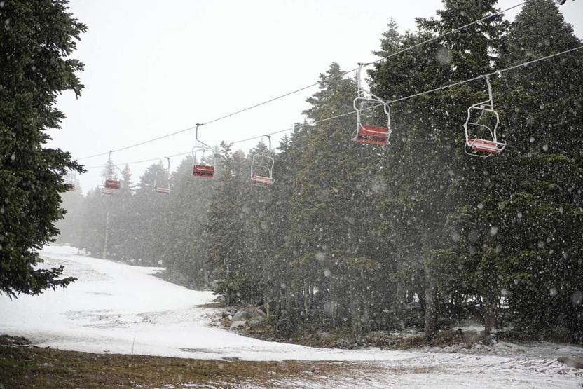 Mayıs ayında kar sürprizi Uludağ beyaza büründü