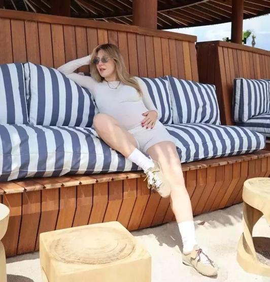 Güzel Aşklar Diyarı’nın Hanzadesiydi Anne olmaya hazırlanan Ege Kökenliden yeni paylaşım