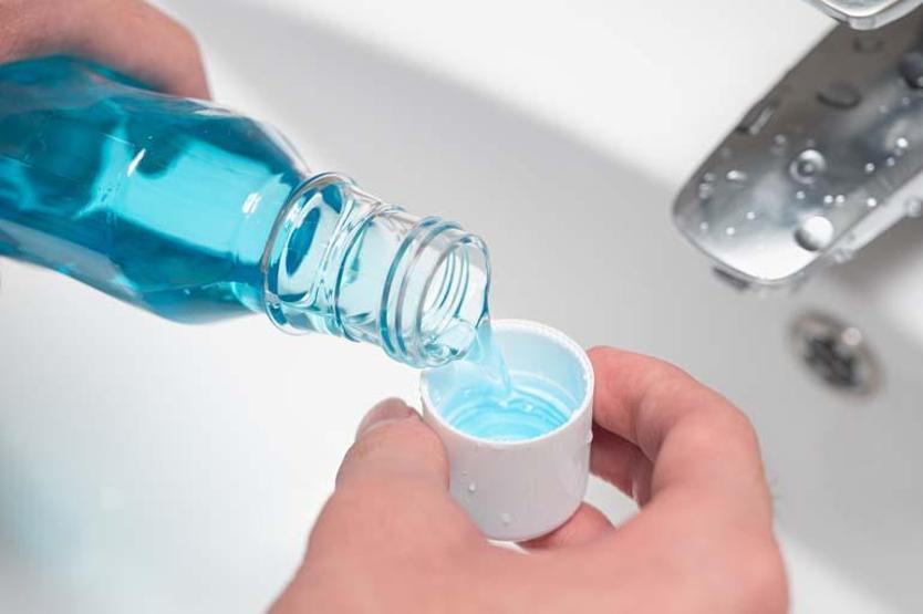 Uzmanı uyardı: Ağız gargarası seçerken üç kez düşünün