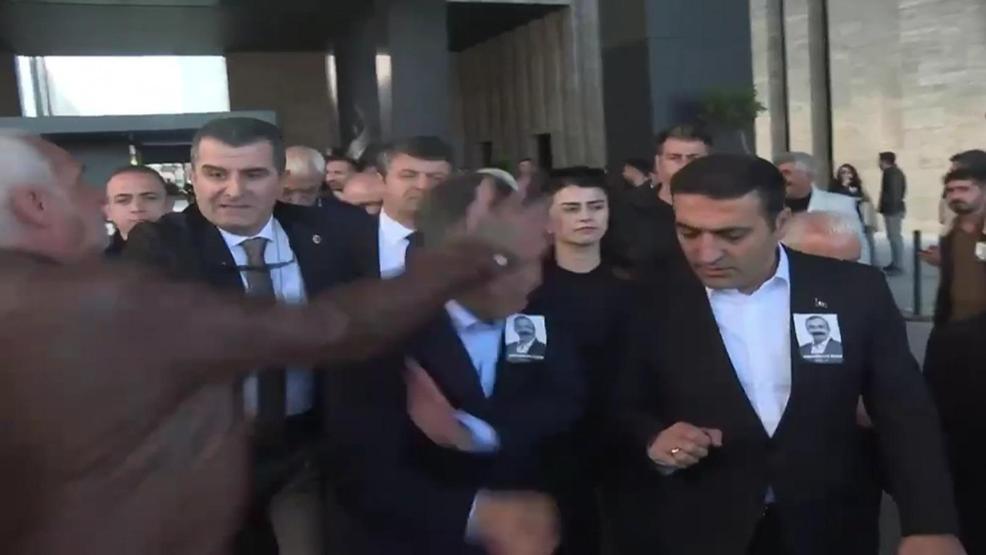 Demokrasiye atılan yumruk Abdulkadir Selvi yazdı...