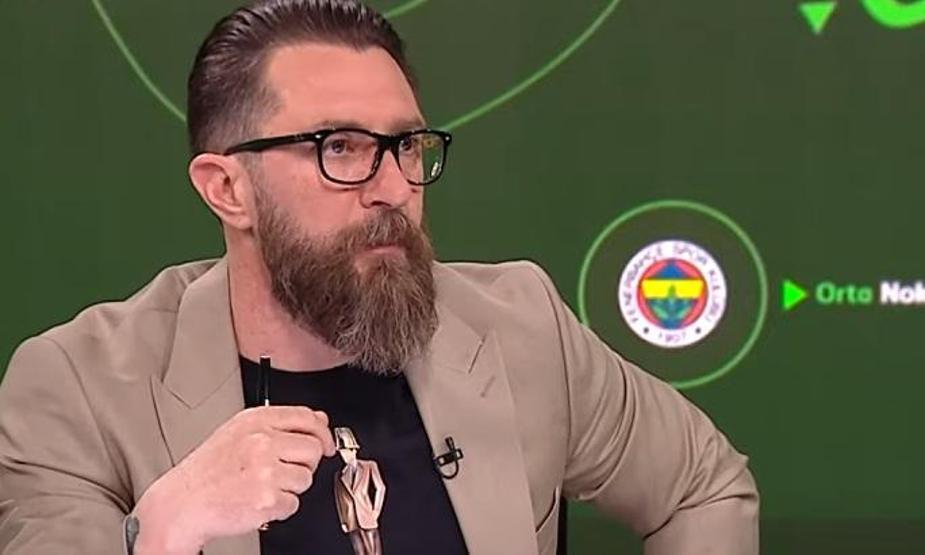 Derbi yenilgisi sonrası Jose Mourinhoyu topa tuttu: Dünyanın en büyük hocasısın öyle mi