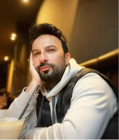 Annesinin ölümüyle kahrolmuştu Tarkandan konser paylaşımı