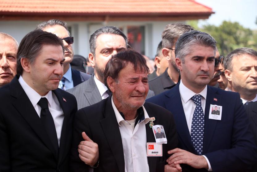 Afyonkarahisar, şehit Uzman Çavuş Önder Özen’e veda etti: Kızı Alya’nın komutanla diyaloğu yürekleri dağladı