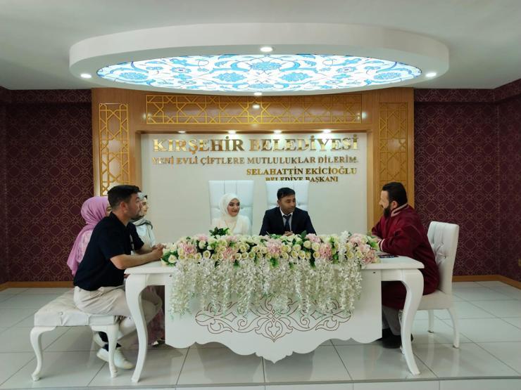 Nikah salonlarında “05.05.2025” yoğunluğu