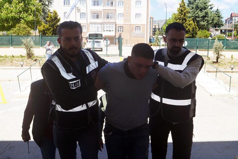 Anne cinayetinde kan donduran gerçek: Oğlundan şikayetçi olmadı 1 dakika sonra canından oldu