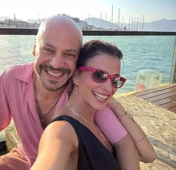 Survivor Pınar Saka eşi Erhan Seçkine kavuştu