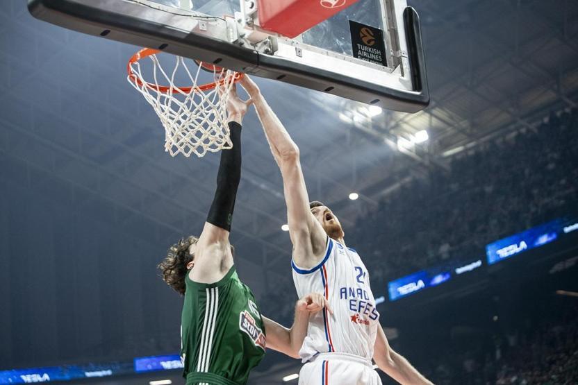 Anadolu Efes son maçta EuroLeaguee veda etti Panathinaikos, Fenerbahçe Bekonun rakibi oldu...
