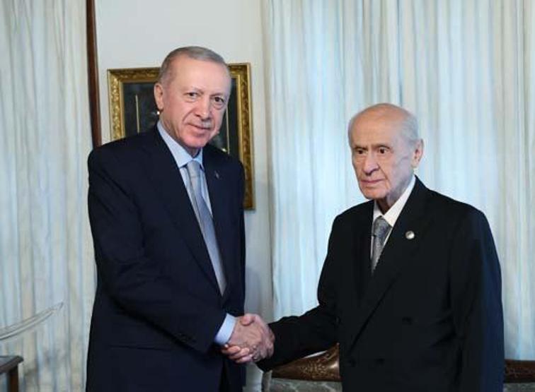 Erdoğan - Bahçeli görüşmesinin kodları Abdulkadir Selvi yazdı
