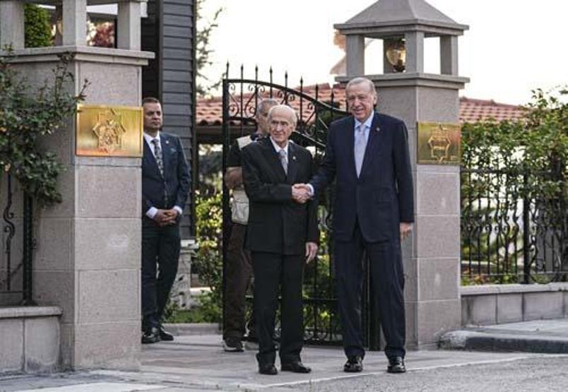 Erdoğan - Bahçeli görüşmesinin kodları Abdulkadir Selvi yazdı