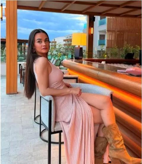 Hande Soral ve İsmail Demircinin keyif dolu aile tatili