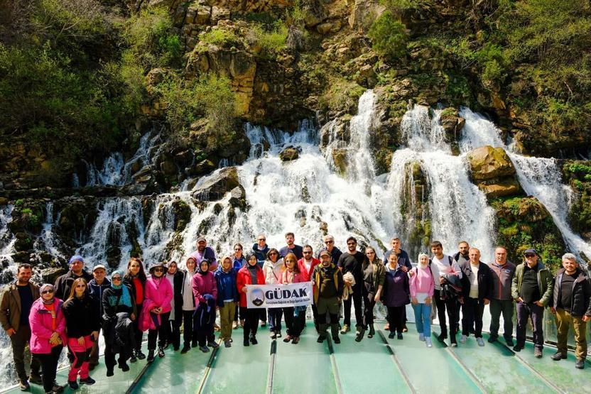 Anadolunun en etkileyici şelalelerinden biri Ziyaretçi akınına uğruyor