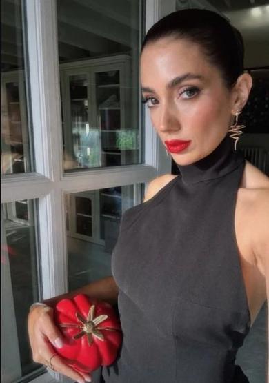 Rachel Arazın domates şeklindeki çantasının fiyatı dudak uçuklattı