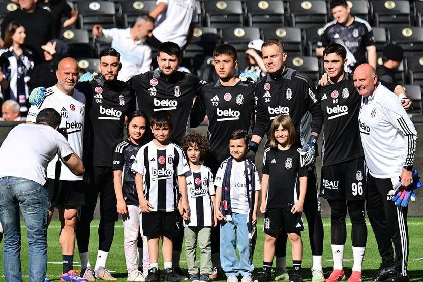 Beşiktaş, taraftara açık antrenman yaptı