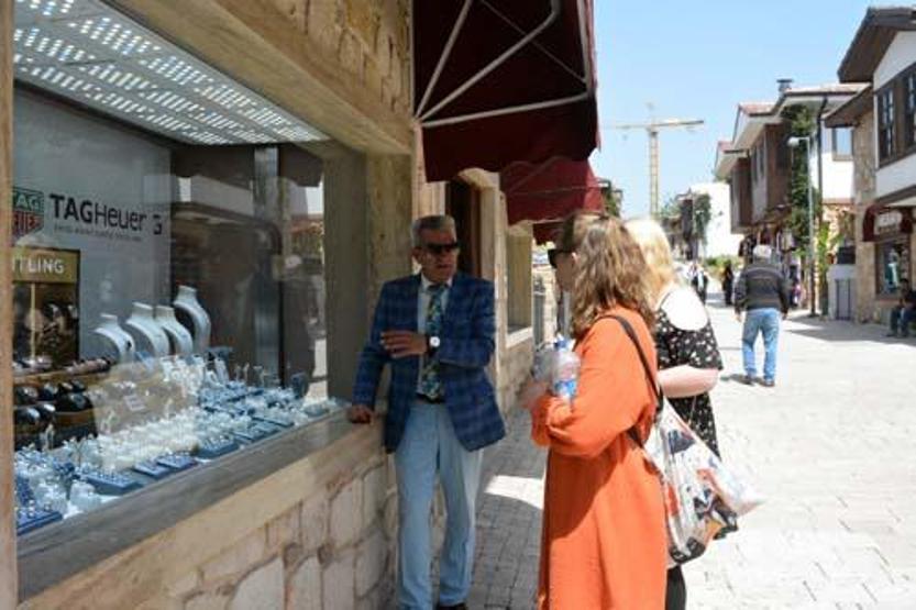 Hiç eğitim almadı ama 11 dil biliyor: Hepsini kullandığı bu yöntemle öğrendi