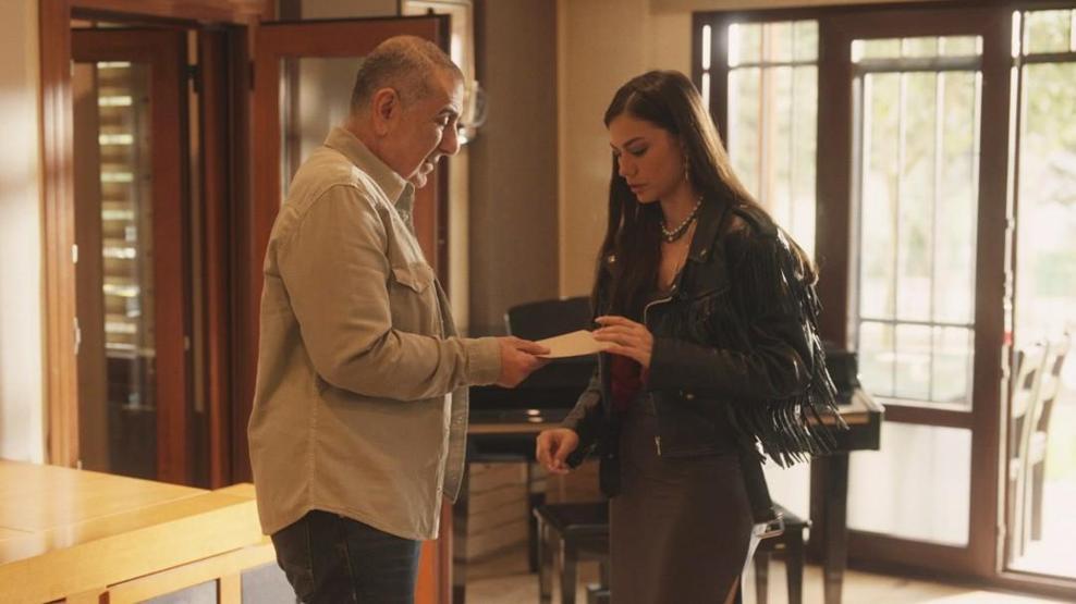 BİR ‘DEMET’ VEFA ÖZDEMİR VE ÖZÜLKÜ AYNI SAHNEDE