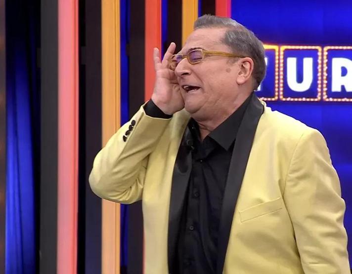 Ünlü şovmen Mehmet Ali Erbilden çarpıcı itiraf: 29 YILDIR NAFAKA ÖDEYEN DÜNYADAKİ TEK ADAMIM