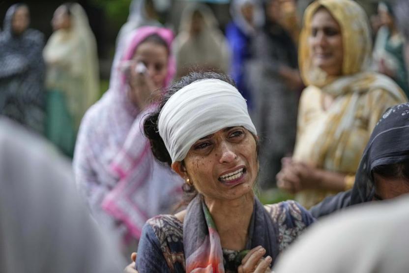 SON DAKİKA... Gerilim had safhada Hindistan 3 havalimanını vurdu: Pakistan füzelerle karşılık verdi