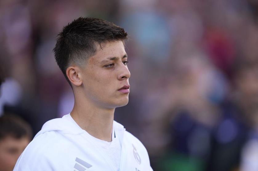 Barcelona, El Clasico’da Real Madrid’i yine yendi Şampi…