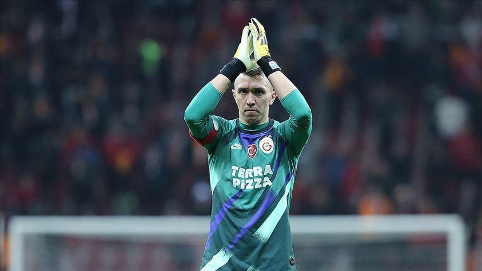 Fernando Muslera, Bülent Korkmazın rekoruna ortak olabilir