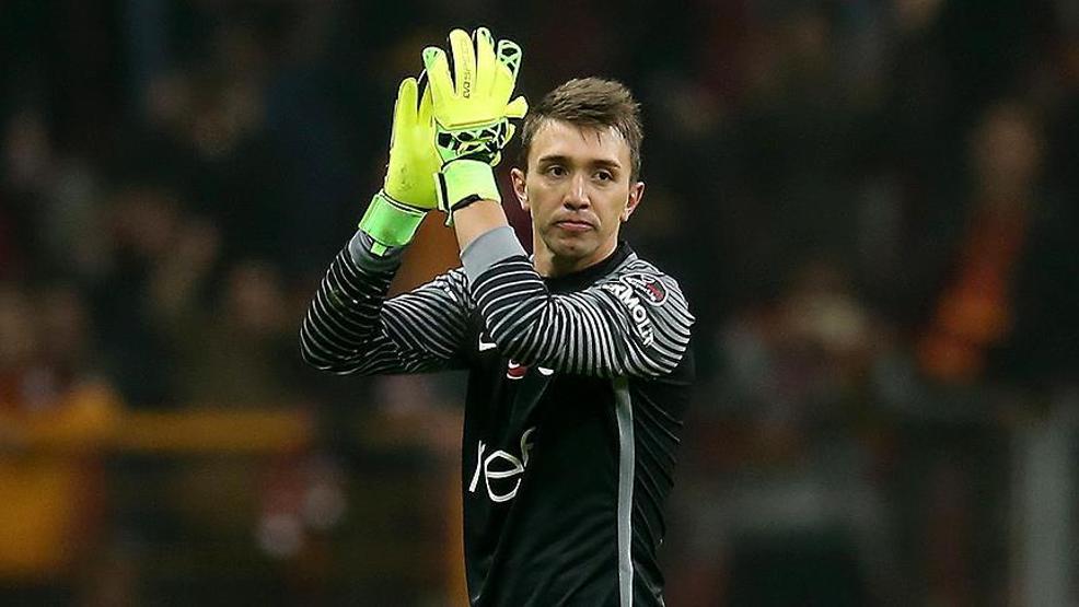 Fernando Muslera, Bülent Korkmazın rekoruna ortak olabilir