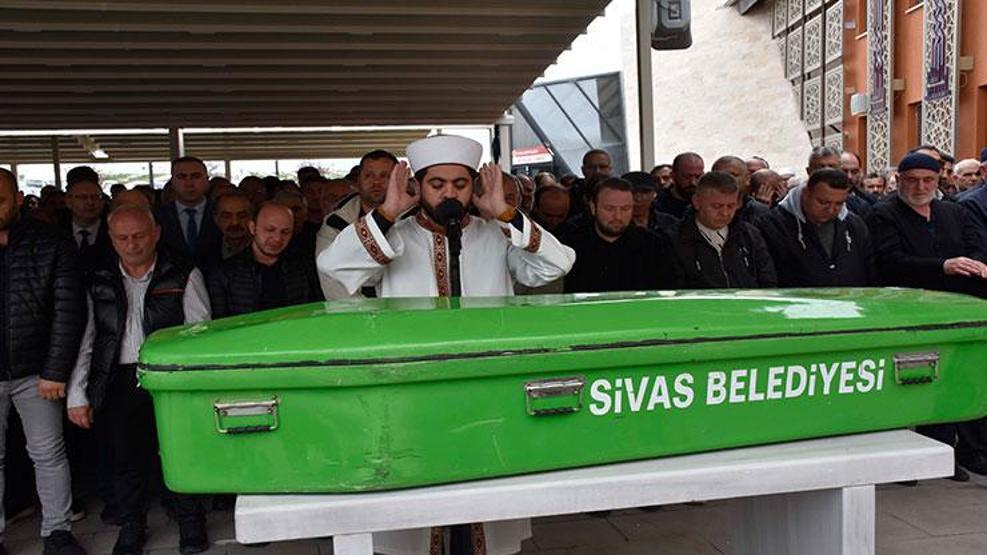 Metrobüs kazasında hayatını kaybeden Ebru Hepere veda