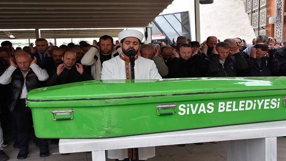 Metrobüs kazasında hayatını kaybeden Ebru Hepere veda