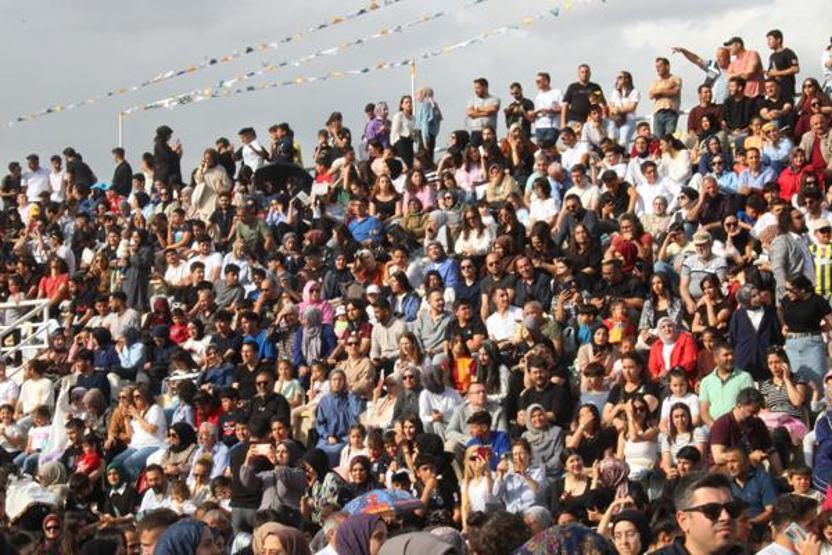 SOLOTÜRK Malatya semalarında gösteri uçuşu gerçekleştirdi