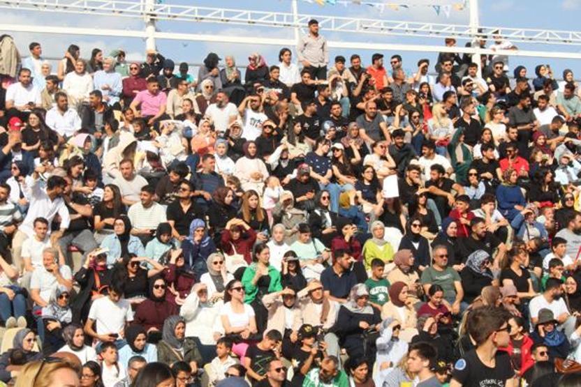 SOLOTÜRK Malatya semalarında gösteri uçuşu gerçekleştirdi