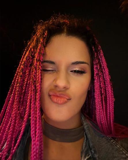 Müge Anlı fenomen Mekselina kimdir Instagram fenomeni Mekselina kaç yaşında Fenerbahçe Üniversitesi Tıpa geçiş yaptığını iddia etti
