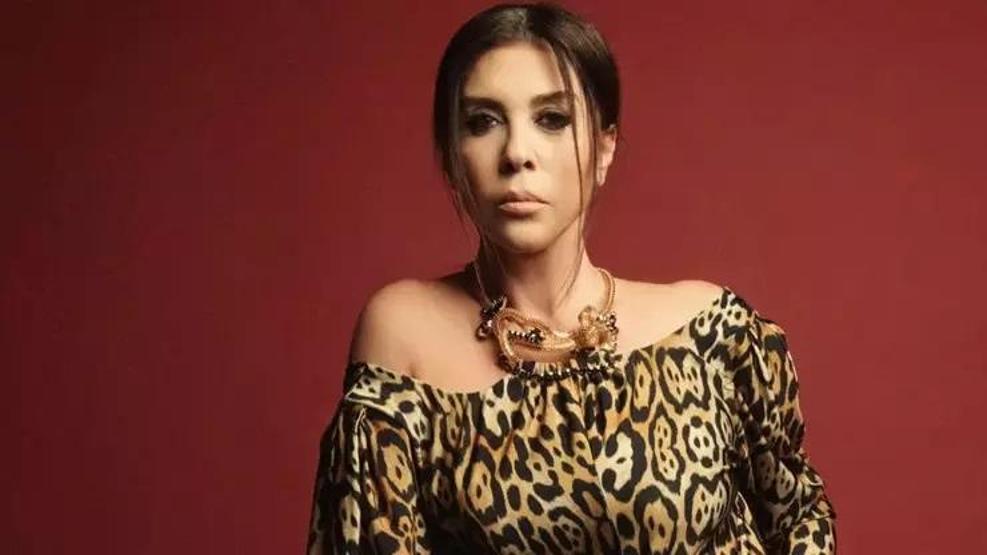 AŞK-I MEMNUNUN FİRDEVSİ NEBAHAT ÇEHRENİN FİT KALMA SIRRI 81 yaşındaki ünlü oyuncu meğer günde 40 dakika...