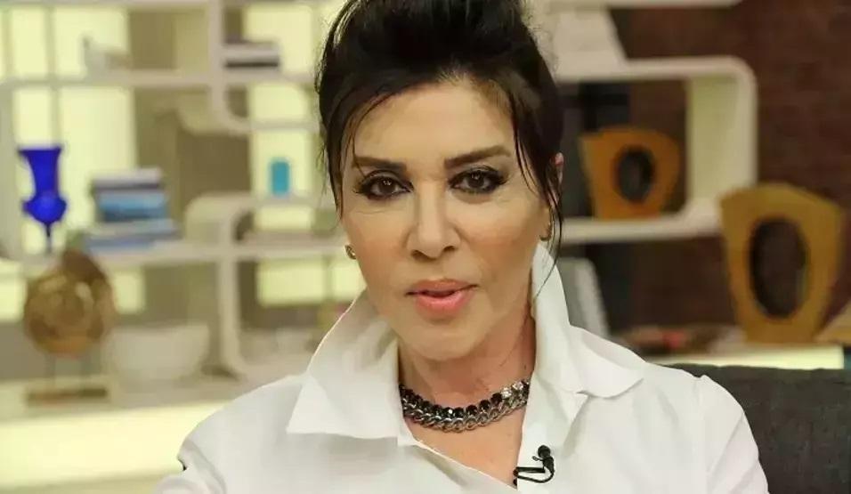 AŞK-I MEMNUNUN FİRDEVSİ NEBAHAT ÇEHRENİN FİT KALMA SIRRI 81 yaşındaki ünlü oyuncu meğer günde 40 dakika...