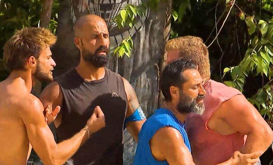SURVIVORDA ACUN ILICALIDAN ŞİDDET UYARISI İsmail Balaban, Batuhan Karacakayanın yakasına yapıştı Gerekli cezayı vereceğiz