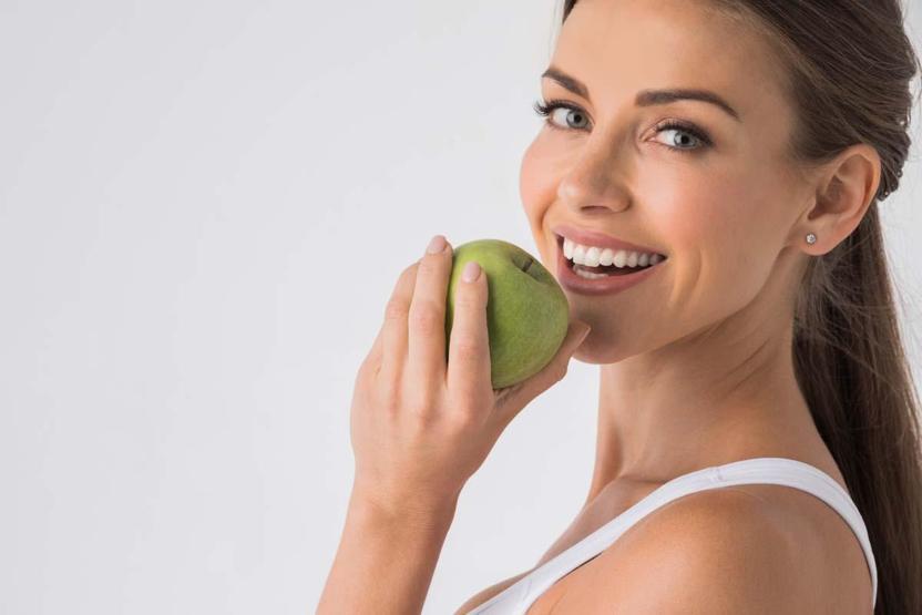 3 günde 5 kilo verdiren şok diyetlere kanmayın Dilara Koçaktan yaza incecik girmenin tüyoları 3 doğal detoks adımı